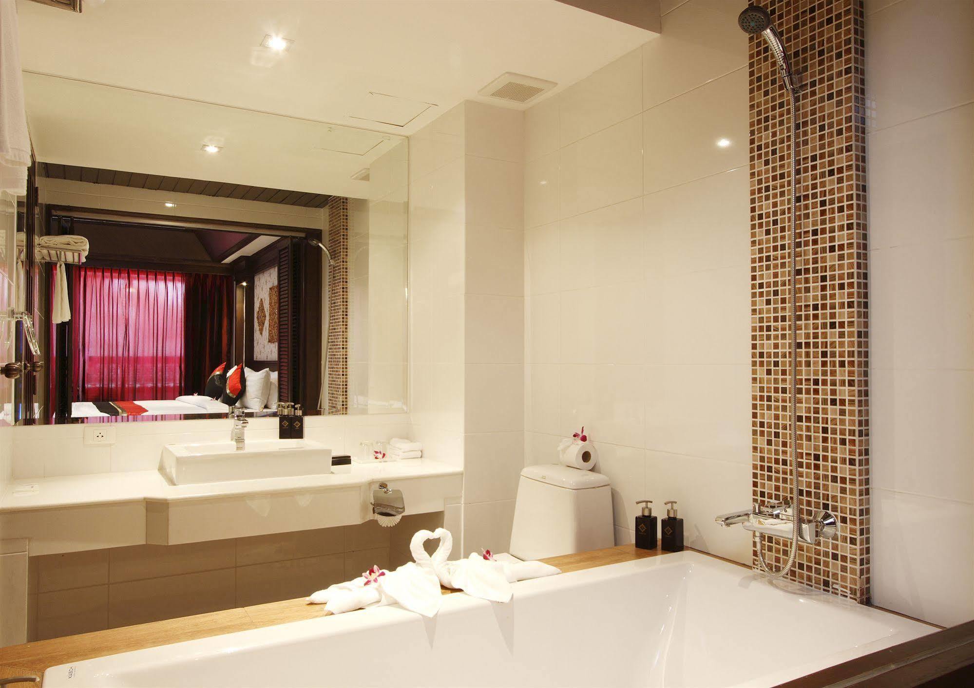 Rayaburi Hotel, Patong Eksteriør bilde
