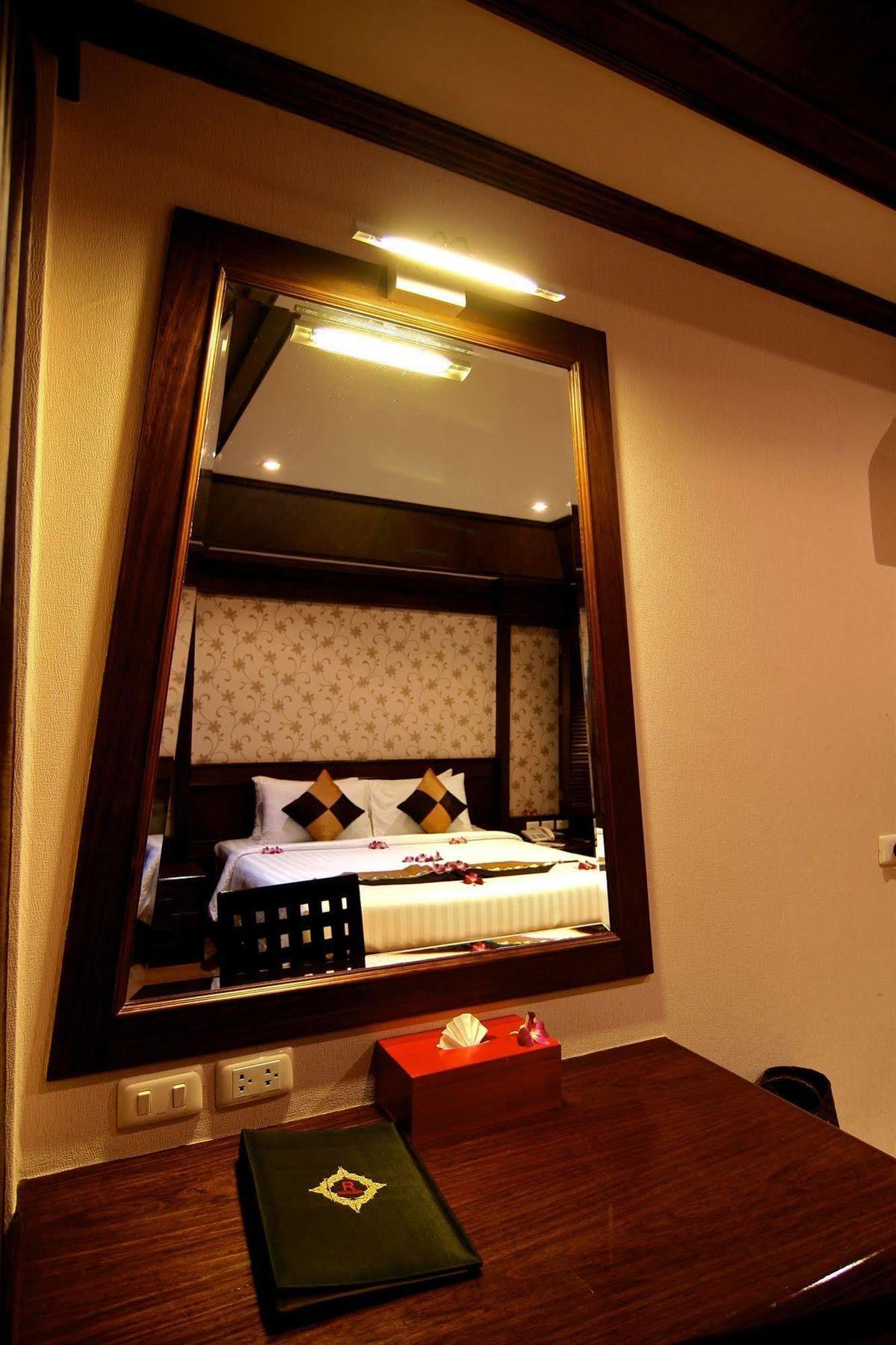 Rayaburi Hotel, Patong Eksteriør bilde