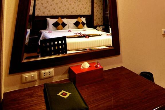Rayaburi Hotel, Patong Eksteriør bilde